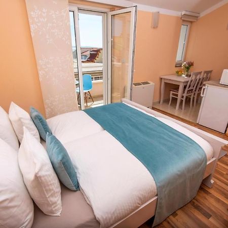 Apartmani Dubrava Podstrana Eksteriør billede