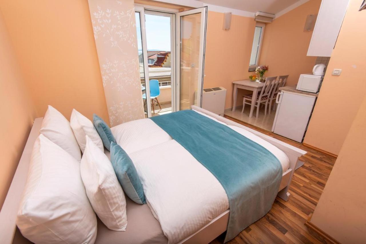 Apartmani Dubrava Podstrana Eksteriør billede