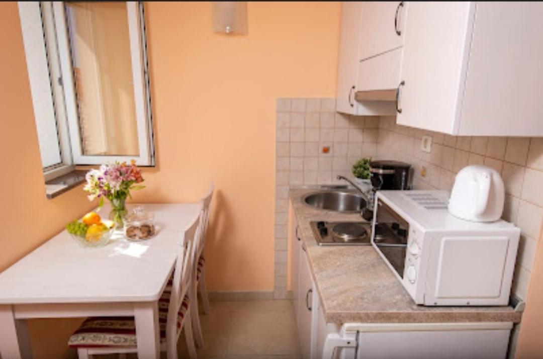 Apartmani Dubrava Podstrana Eksteriør billede
