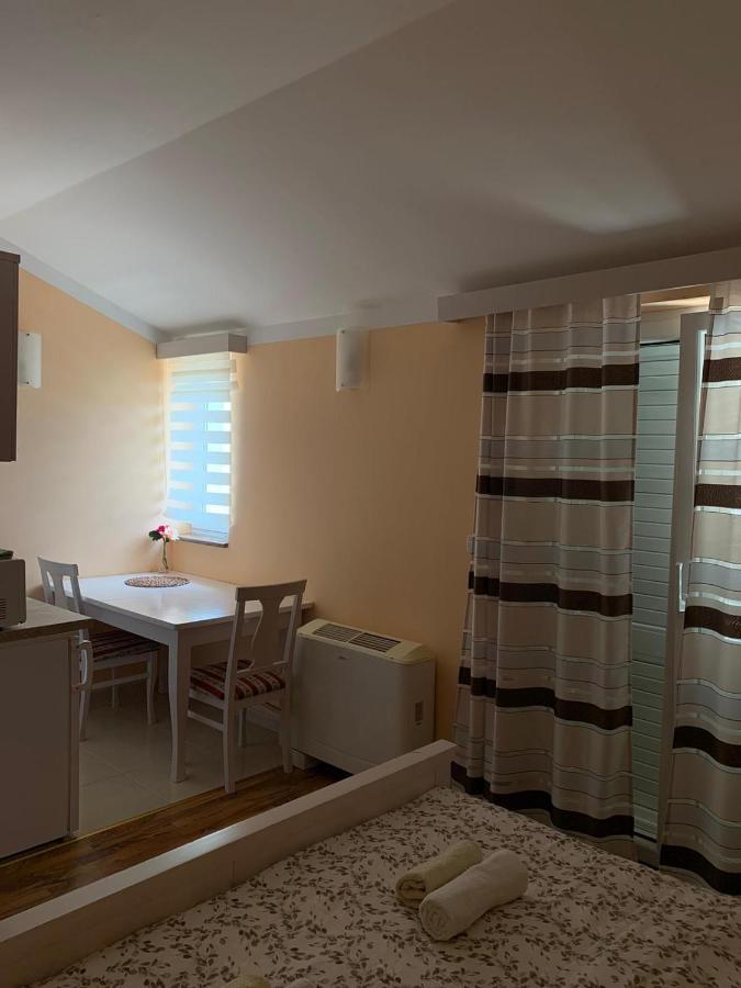 Apartmani Dubrava Podstrana Eksteriør billede